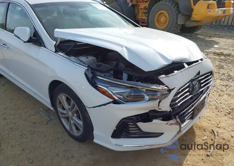 2018 Hyundai Sonata Limited z USA, uszkodzony, nr VIN 5NPE34AF1JH689526